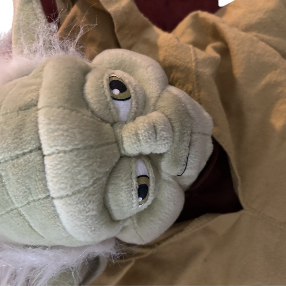 Yoda Plush Backpack Disney Parks - Picture 2 of 4
